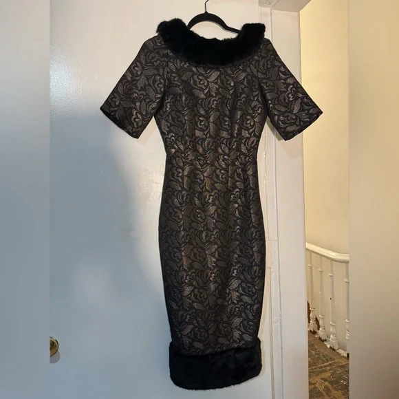 Collectif Black and Gold Juliette Jacquard Pencil Dress - Picture 2 of 11
